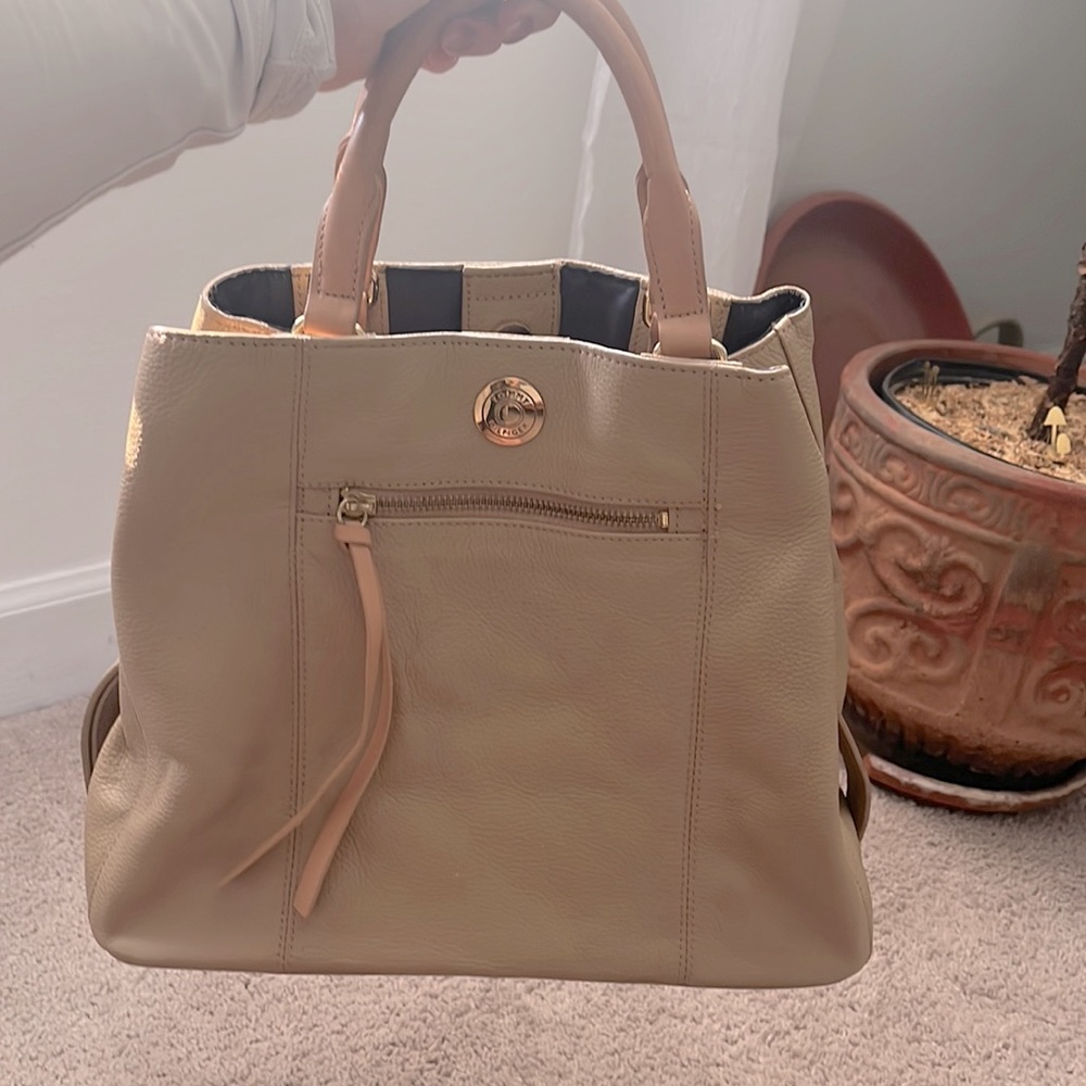 {Tommy Hilfiger} Medium Sized Tan Purse with Shoulder Strap and Handles